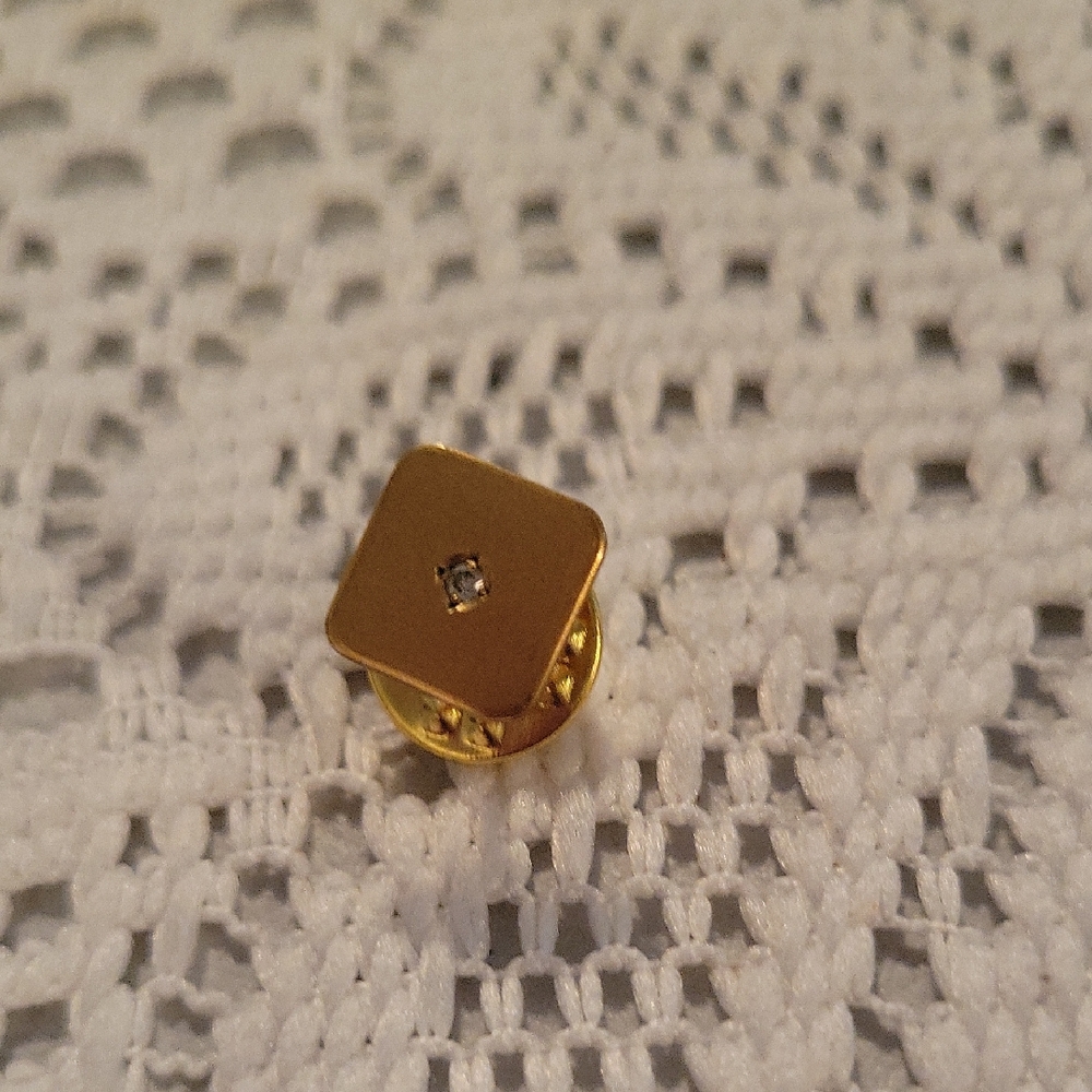 Gemstone Tie-tac
